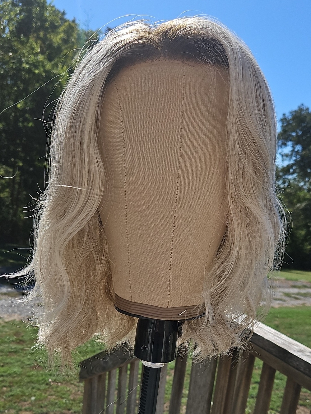 Jon Renau Mila Palm Springs Blonde Short Wavy Women’s Wig - Light Blonde